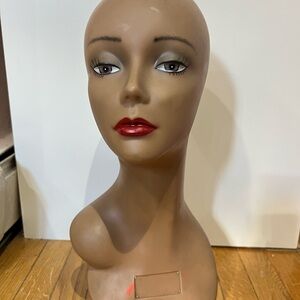 Mannequin head